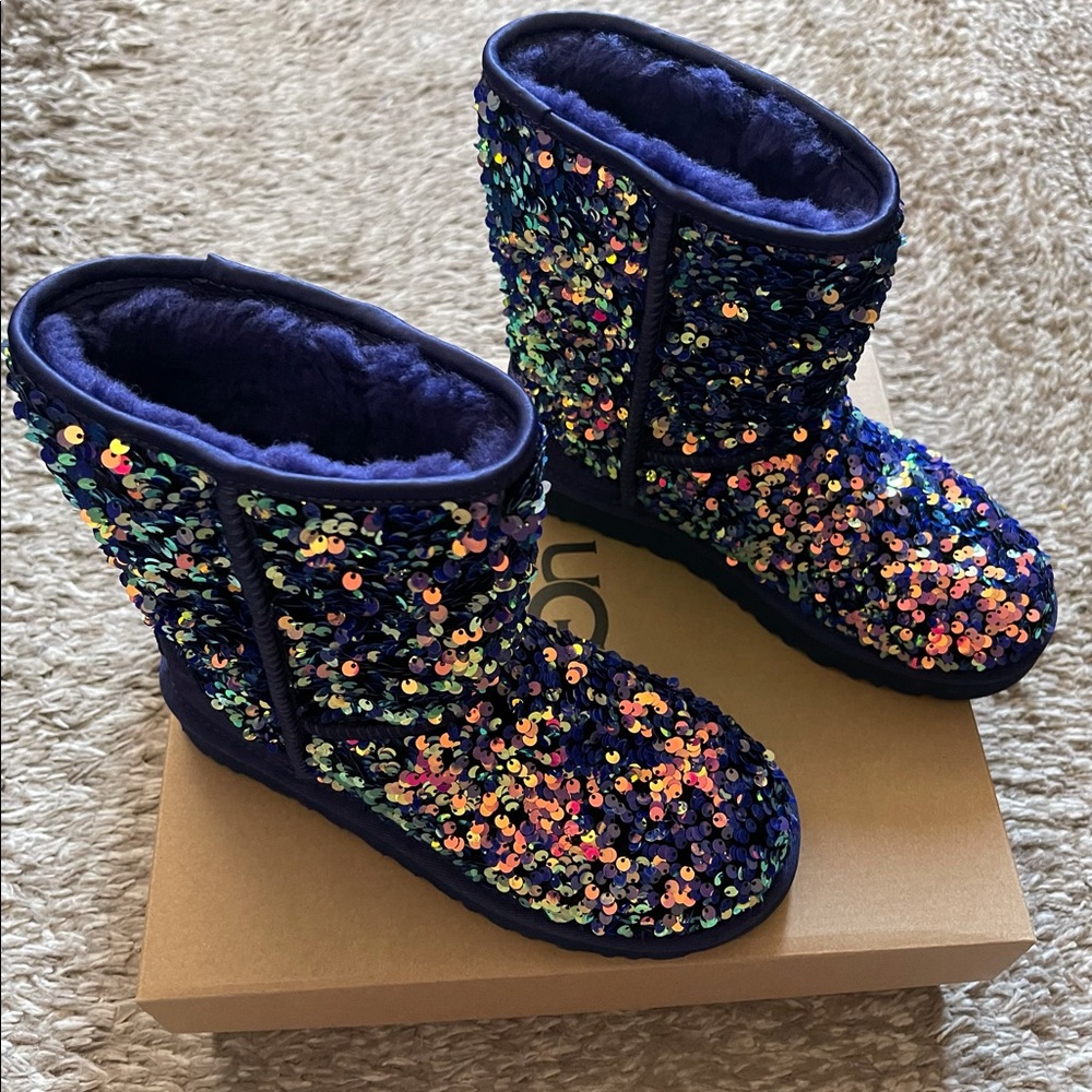 🌸SOLD🌸 UGG Classic Short Stellar Sequin Boots